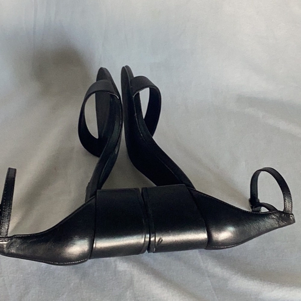 STEVE MADDEN SHOES - Picture 4 of 9